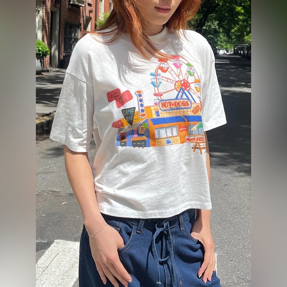 Lisa Says Gah Charlie Tee